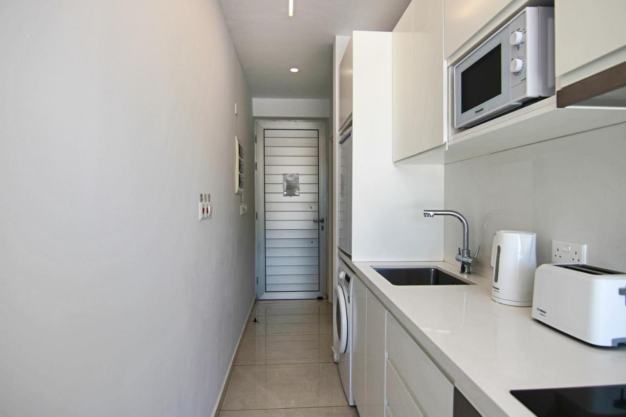 Апартаменты Phaedrus Living - Seaside Luxury Flat Harbour 103 Пафос Экстерьер фото